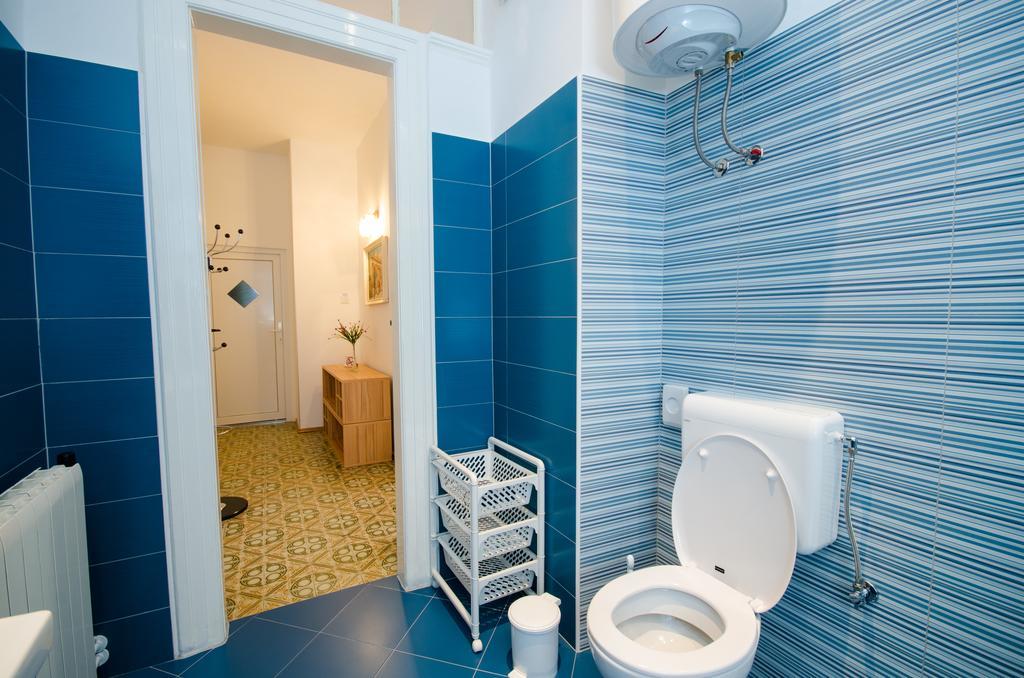 Lavender - City Room With Free Parking พูลา ภายนอก รูปภาพ