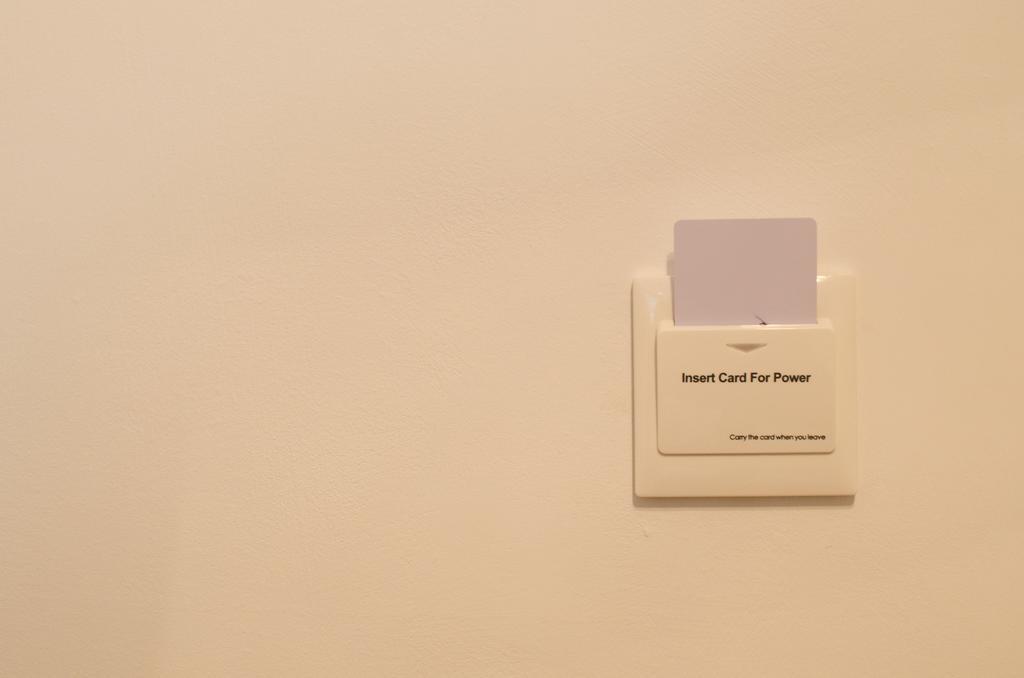 Lavender - City Room With Free Parking พูลา ภายนอก รูปภาพ