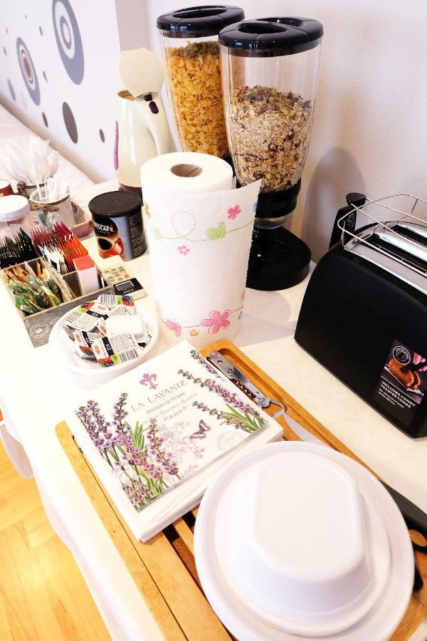 Lavender - City Room With Free Parking พูลา ภายนอก รูปภาพ
